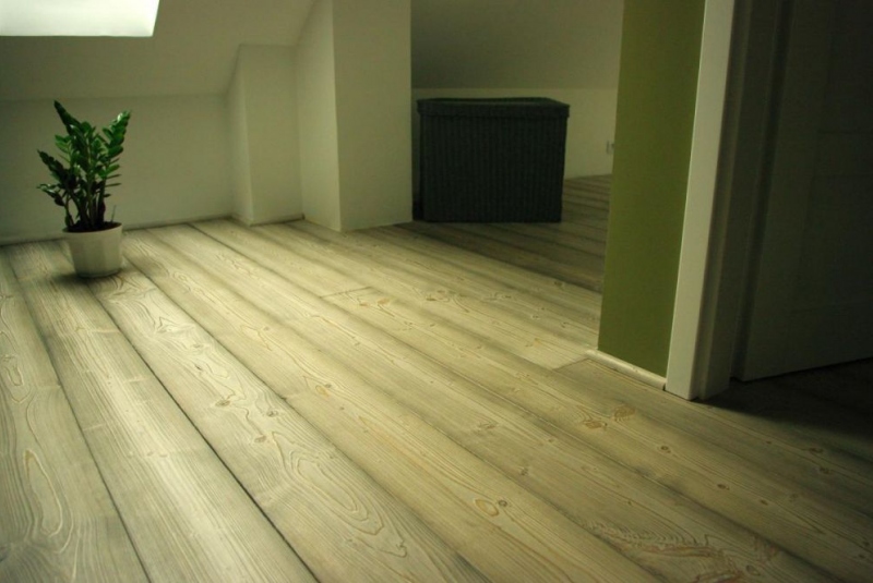 Kartáčové drevo galéria